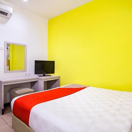 Oyo 119 Belvena Hotel Jakarta Luaran gambar