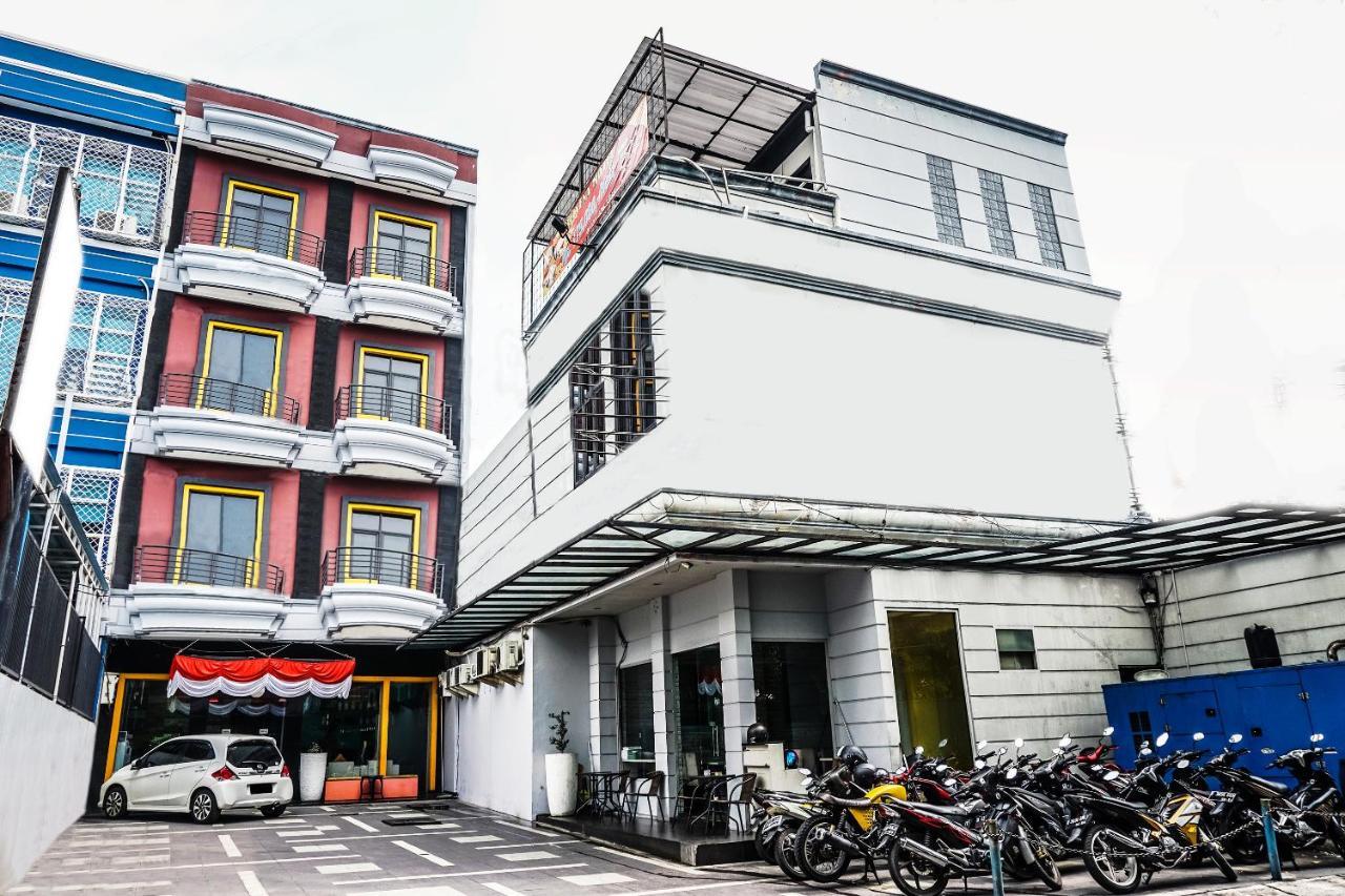 Oyo 119 Belvena Hotel Jakarta Luaran gambar