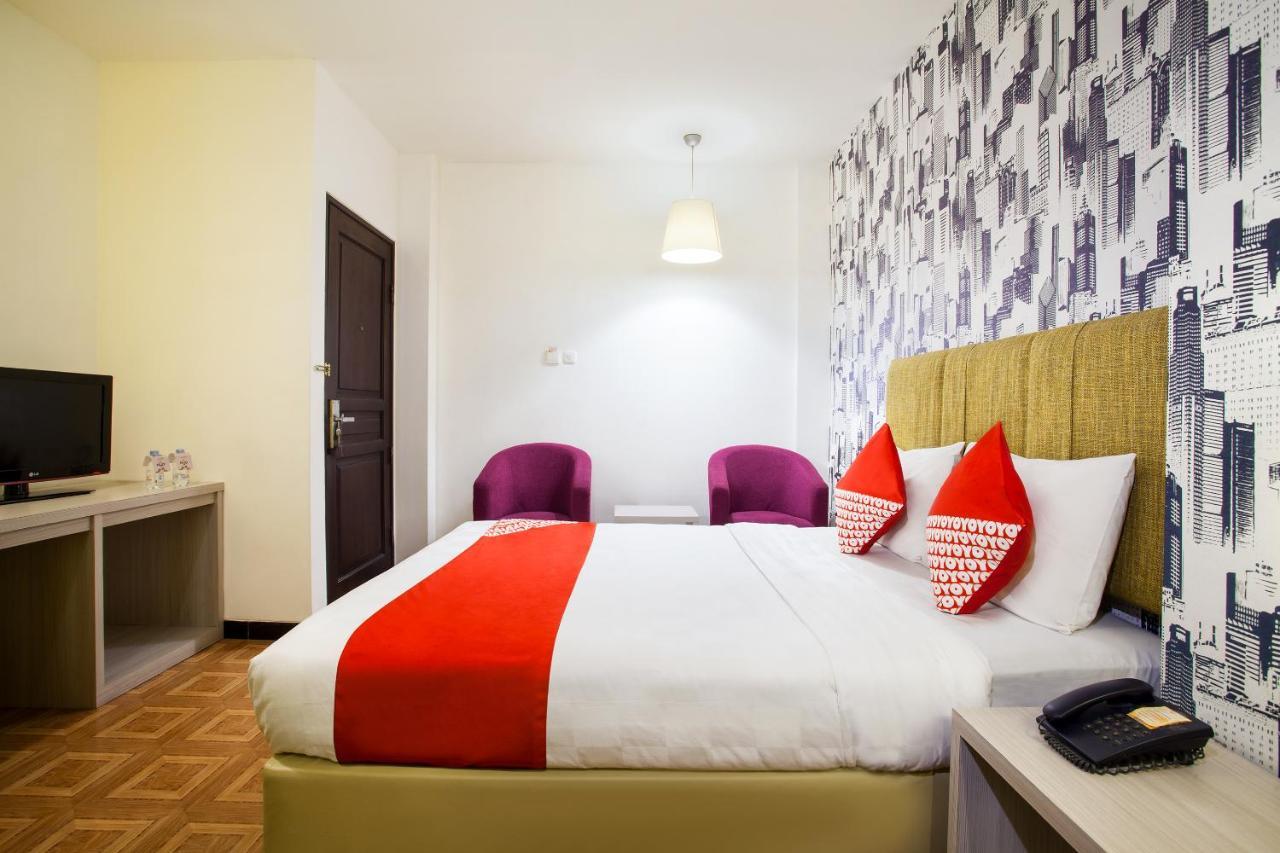 Oyo 119 Belvena Hotel Jakarta Luaran gambar